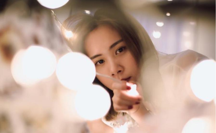 小说：这车她要了，这人她也要了