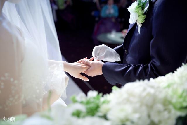 小说：小姨父被算计出轨，小三拿怀孕单逼宫，她霸气替小姨出头