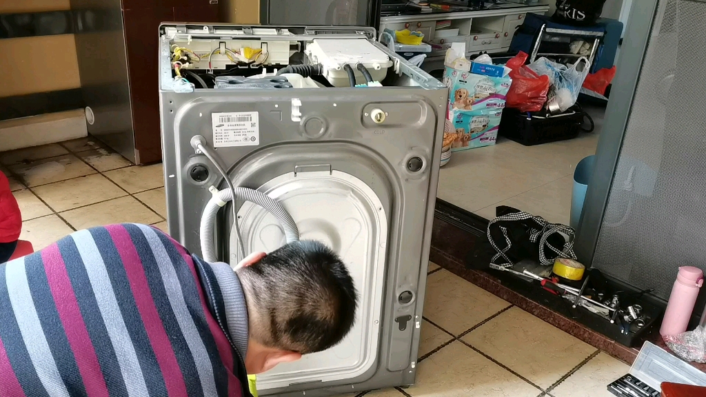 曾经红极一时的滚筒洗衣机被嫌弃,现在为什么滚筒洗衣机跌下神坛