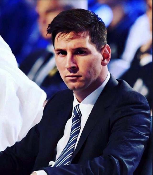 足球神话梅西：为妻子守身如玉13年，最大黑粉竟是亲儿子