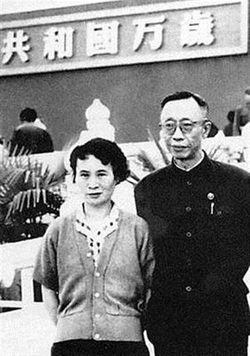 末代皇帝溥仪逝世原因,末代皇帝溥仪死葬在哪里