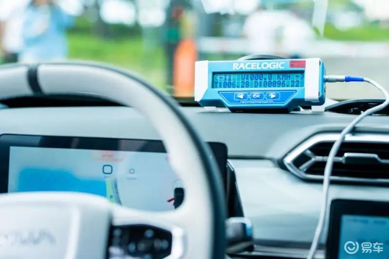 风神皓瀚dh-i高速油耗,东风风神皓瀚dh-i后排放倒