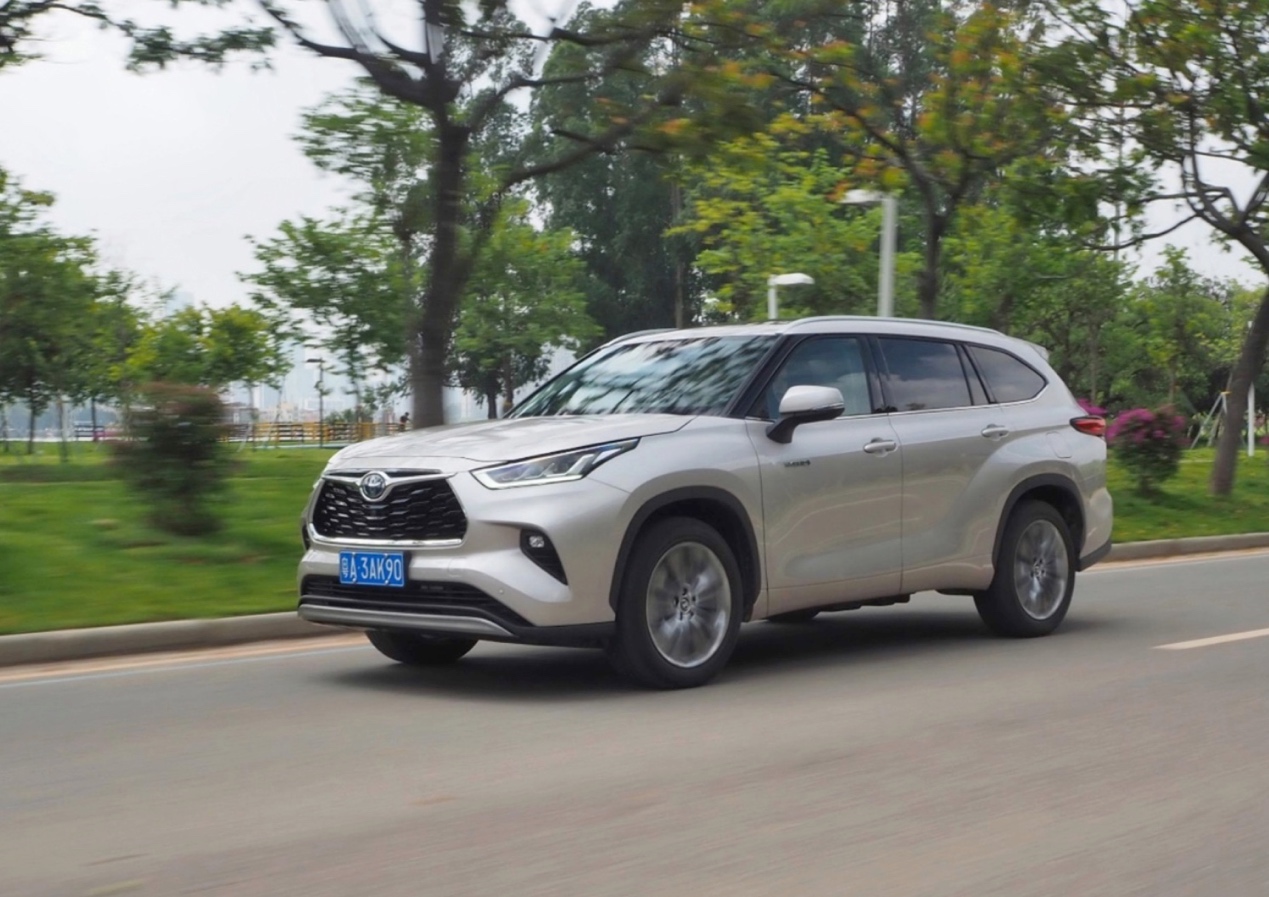 丰田汉兰达老款还加价吗,丰田汉兰达加价之后的落地价