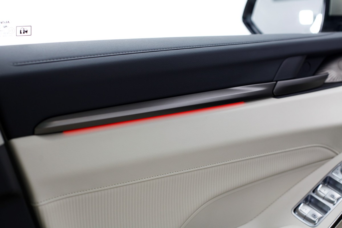 第三代哈弗h6车门内饰解析,新款哈弗h6车门拆解视频