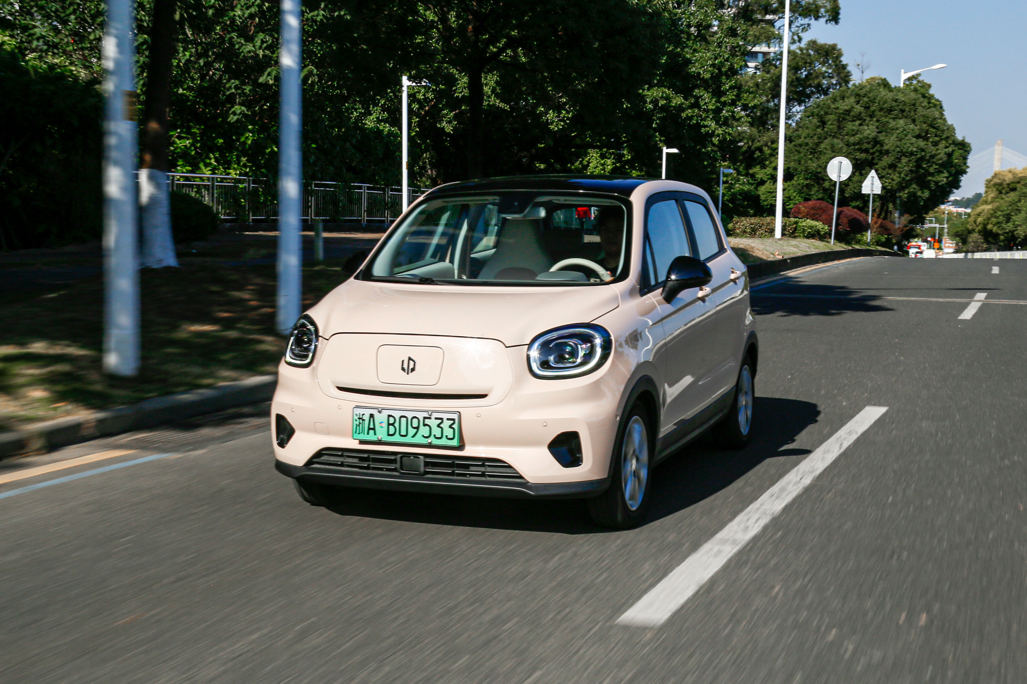 电动小车5万左右四门,四门电动小汽车4万左右