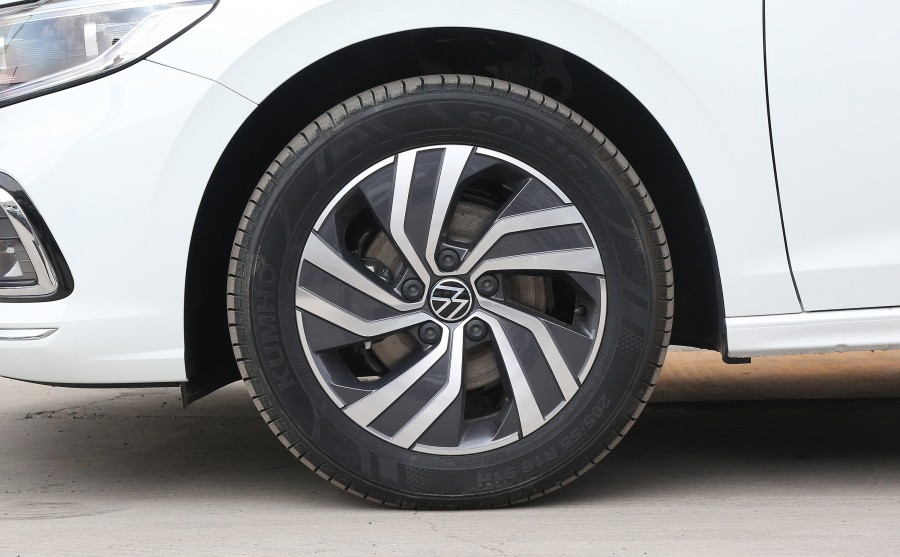 大众新宝来1.2t高速表现,大众新宝来属于运动型轿车吗