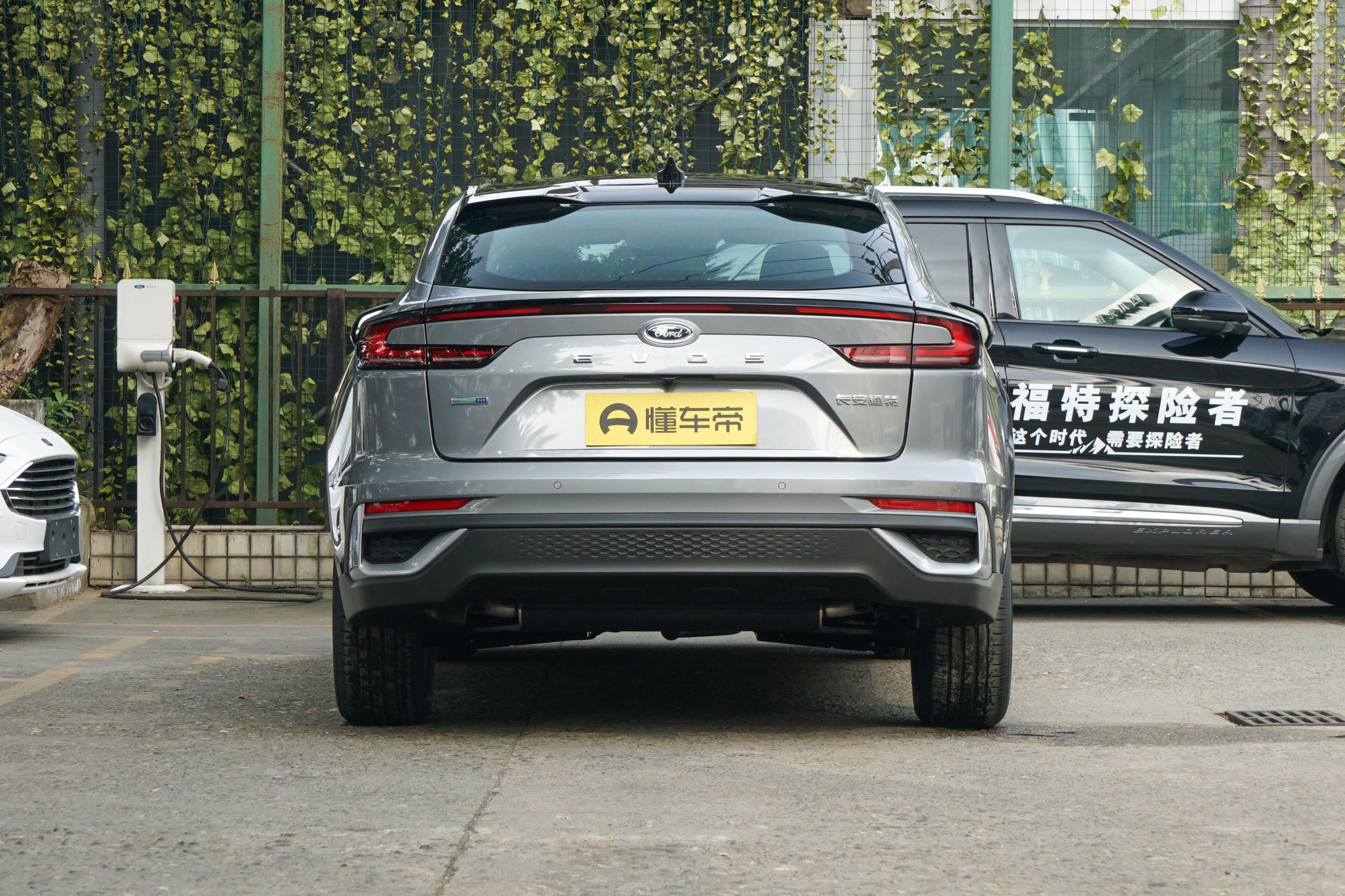 福特evos首发限量版和st-line区别,福特evosecoboost245st-line