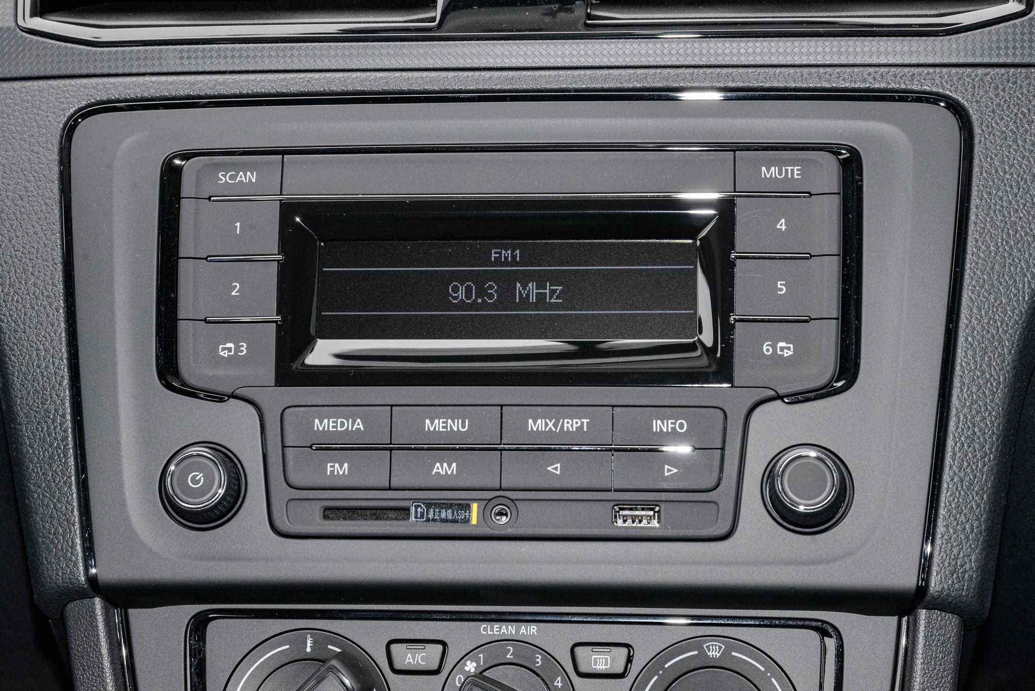 想买皮实耐用的轿车，看看大众桑塔纳，1.5L配6AT，省油又省心