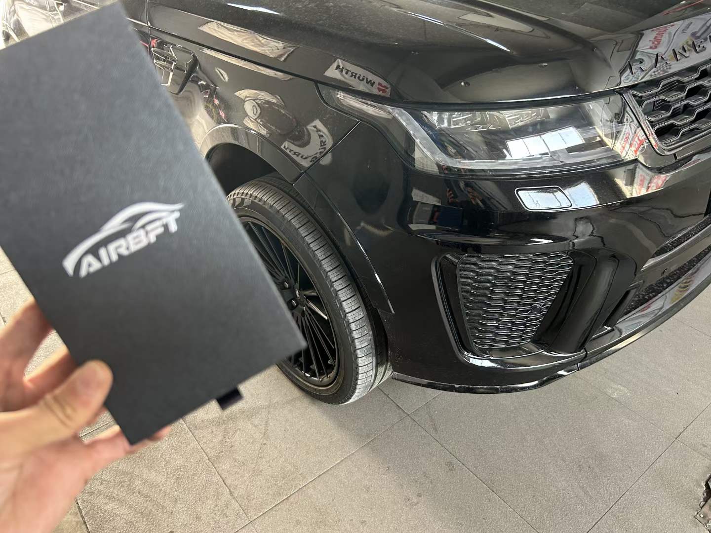 2016年路虎发现4汽油改装红色内饰,路虎发现4改装越野套件加帐篷