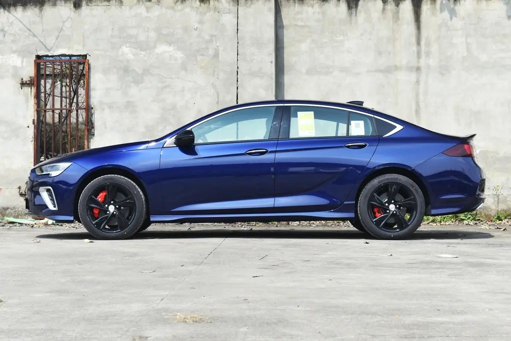 君威gs2.0t0-100加速,迈腾380对比君威gs