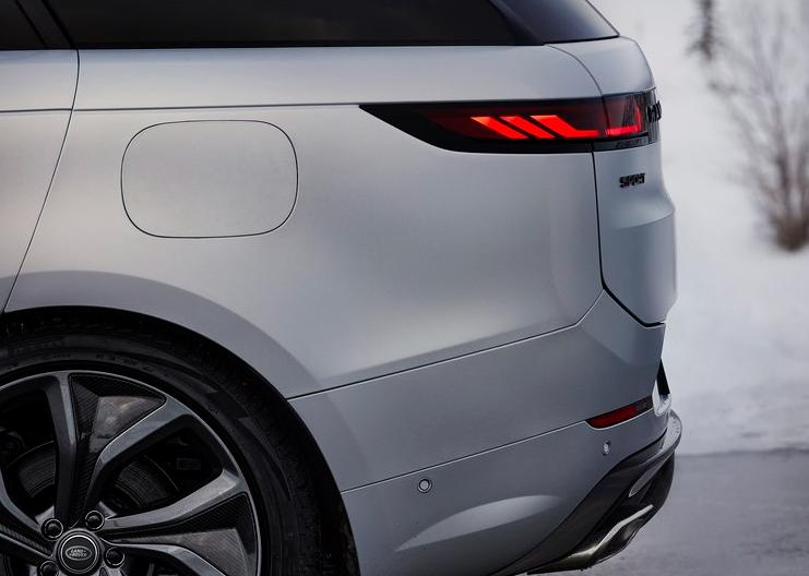 全新路虎揽胜首发版配色,全新一代双拼色路虎揽胜运动版