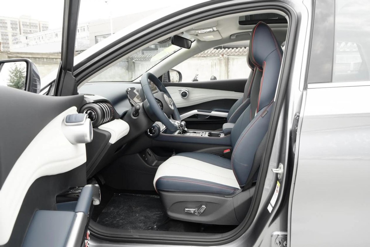 比亚迪元PLUS430KM豪华型,比亚迪元plusev和id4哪个值得买