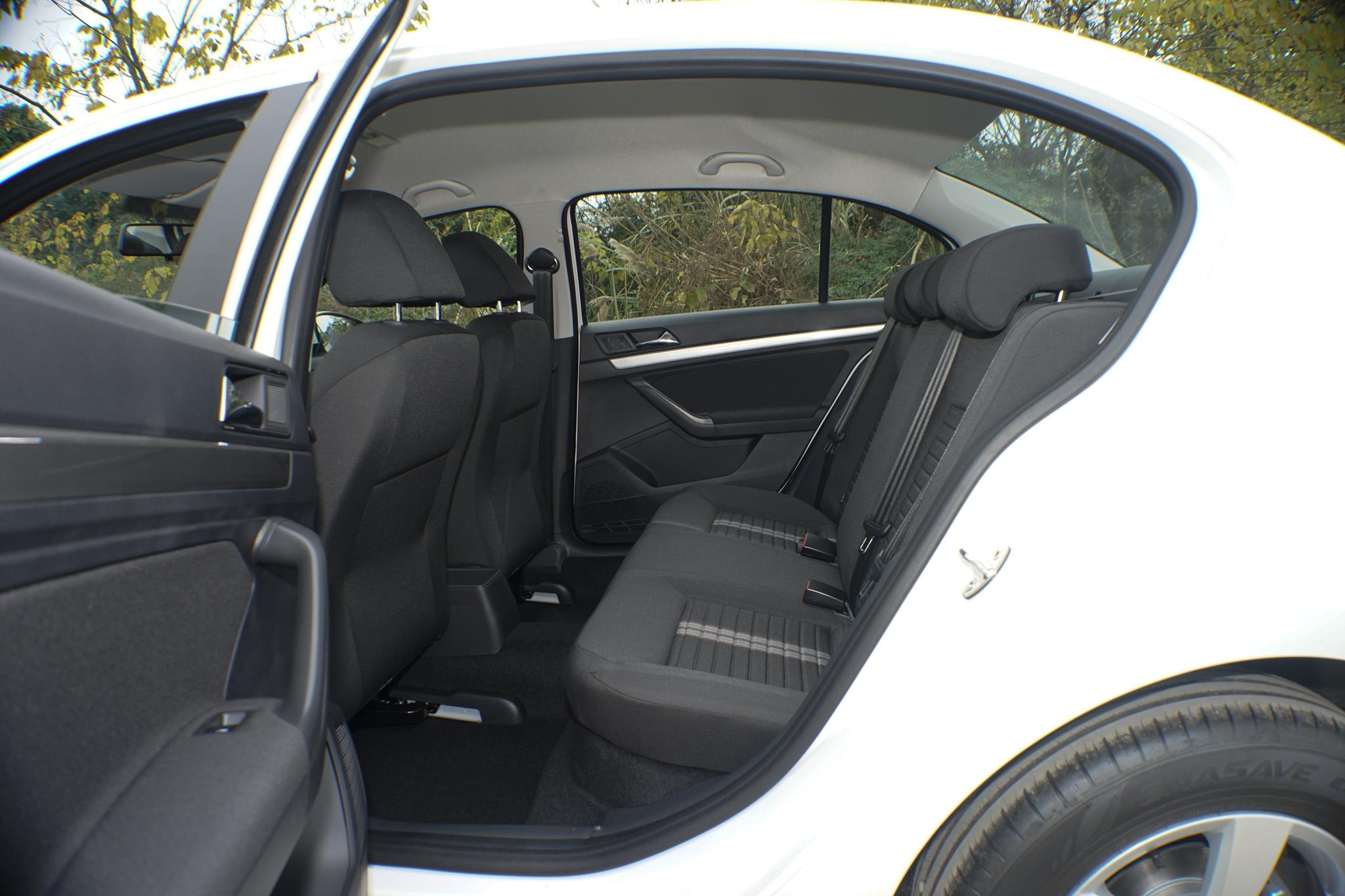 优惠大最省油的家用轿车,优惠力度大的家用车