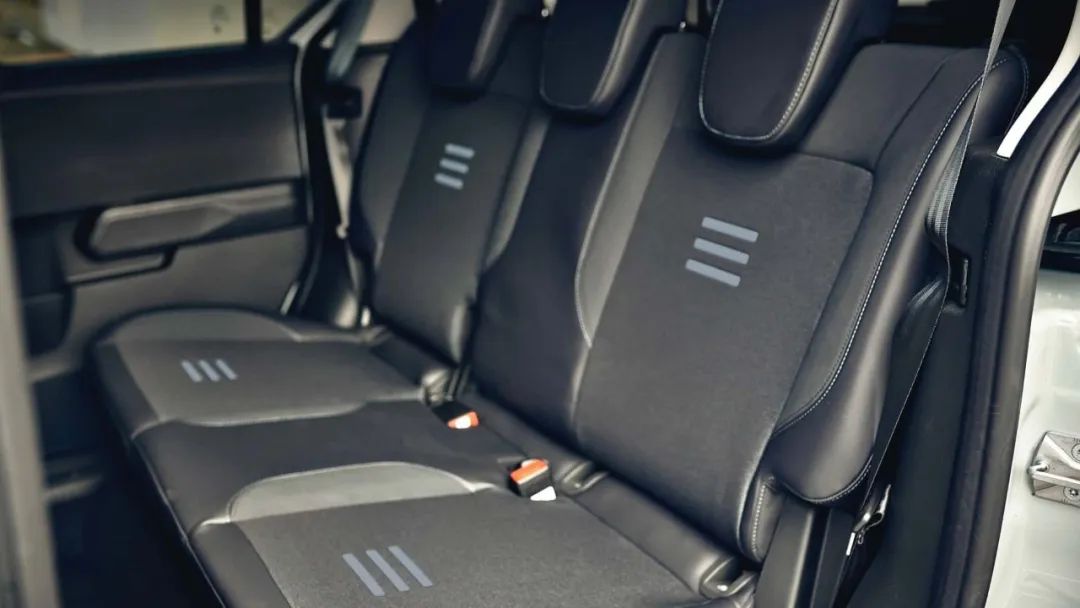 卷的力度不够，福特E5-TourneoCourier