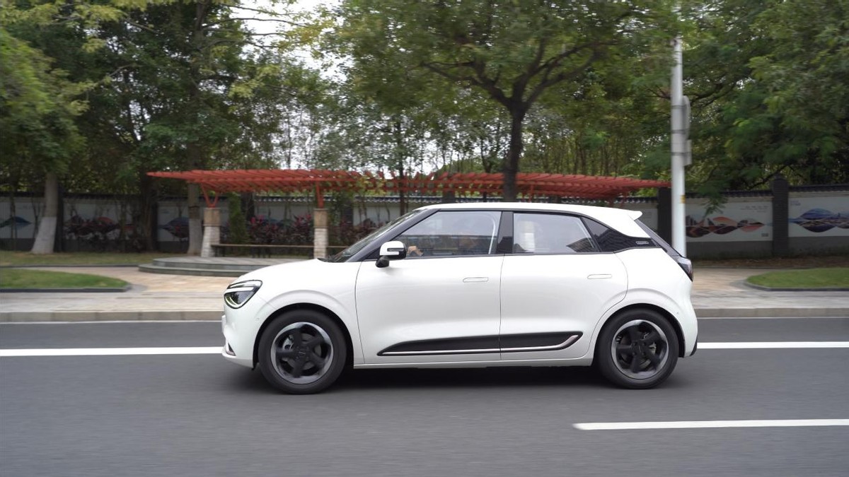 纳米01纯电动汽车评价,纳米01智能国民轿车