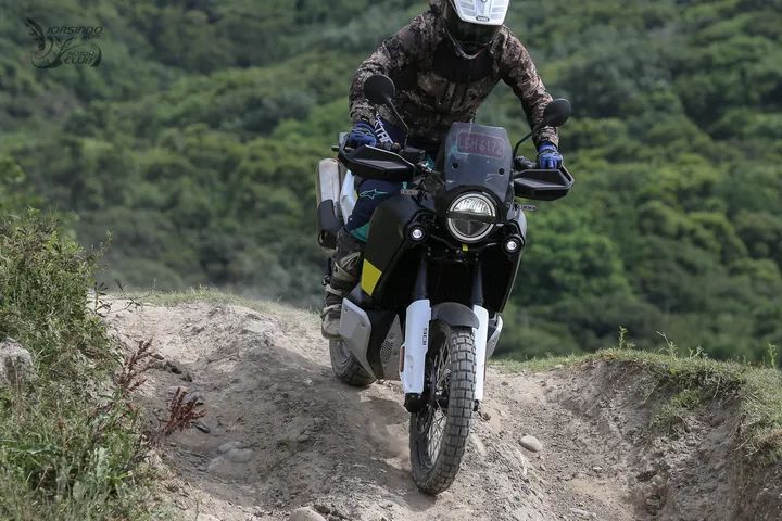 HusqvanraNorden901全面评测，电控满配的北欧旅行家