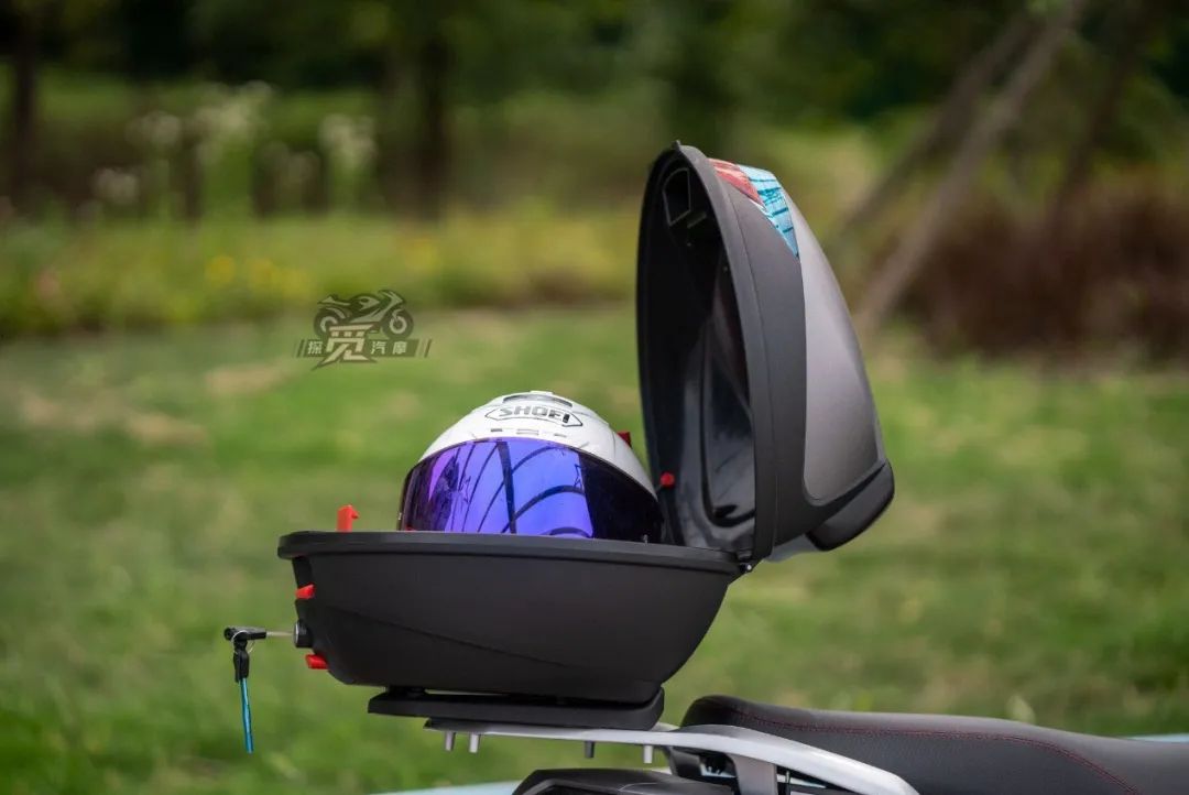 轻骑铃木uy125百年纪念款护杠,轻骑铃木uy125最新款多少钱