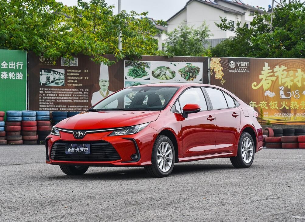 一月轿车销量排行榜轩逸重新夺冠,轩逸卡罗拉和朗逸销量常年霸榜