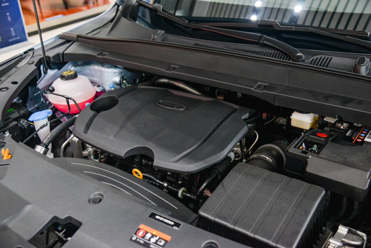 智能是最大亮点试驾2018吉利博越,神车的蜕变静态体验吉利博越pro