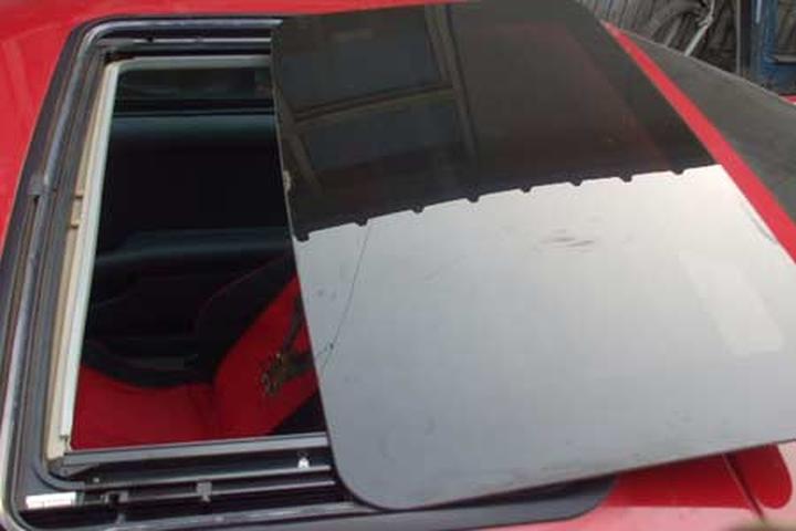 天窗无法关闭无反应解决方法,雷诺天窗无法关闭怎么解决