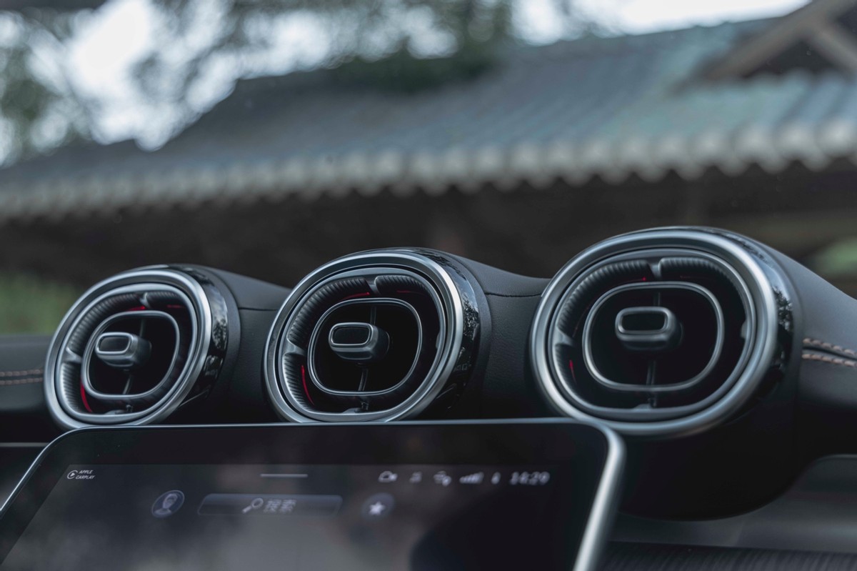 抢先全新奔驰c级全方位详细测评,试驾全新一代奔驰C级