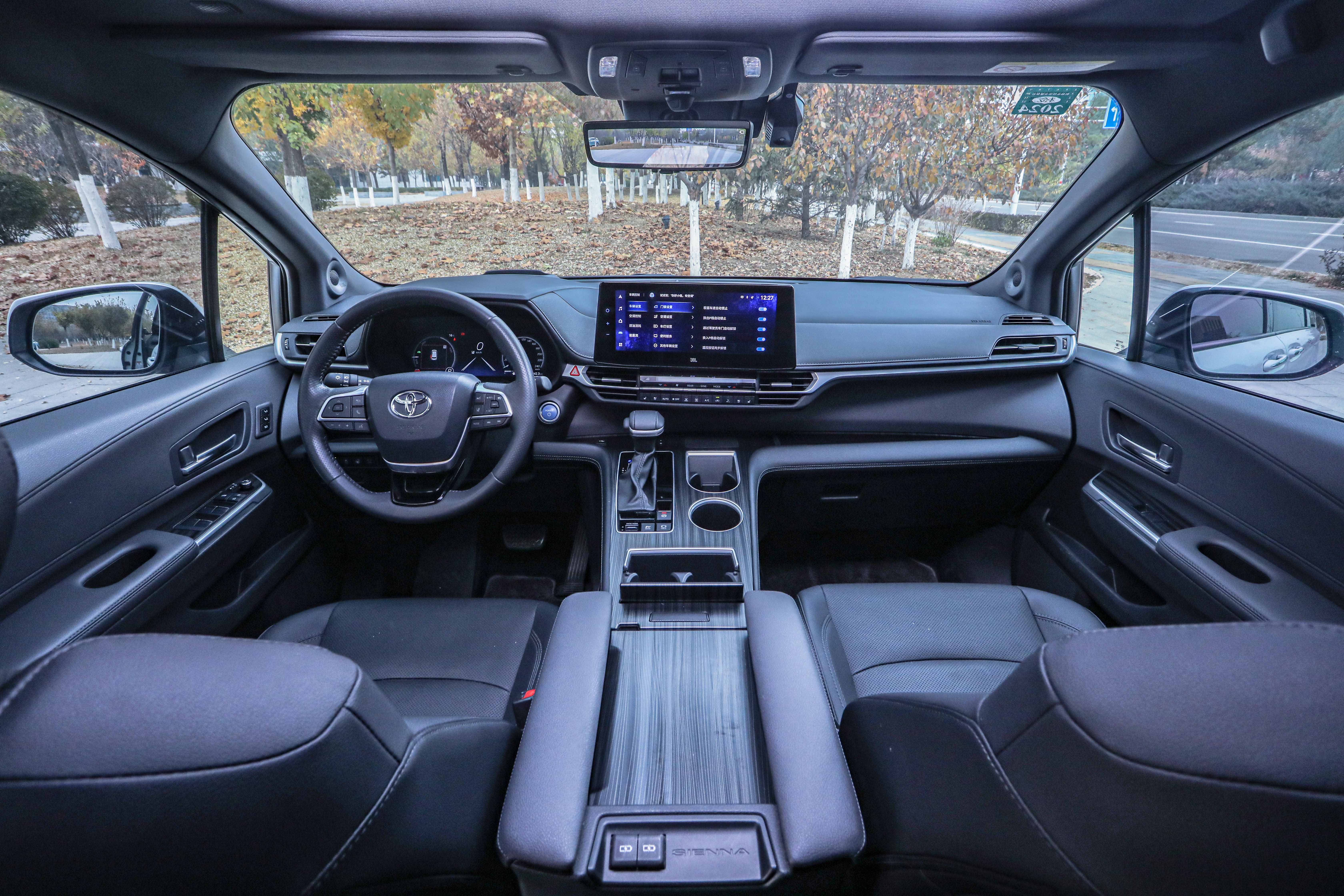 广汽丰田赛那预售32-42万,广汽丰田赛那预售32-42万元