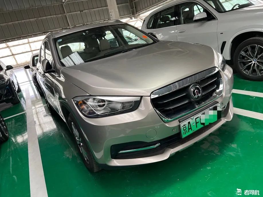 宝马x1换款时老款优惠,宝马x1换了灯壳值得买吗