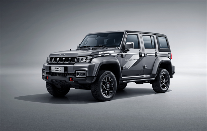 北京bj40柴油版涡轮增压拆解,北京bj40刀锋英雄柴油版拆解