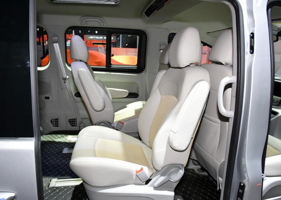 瑞风m4七座商务车怎么样,10万有着商务气息的一款mpv瑞风m4