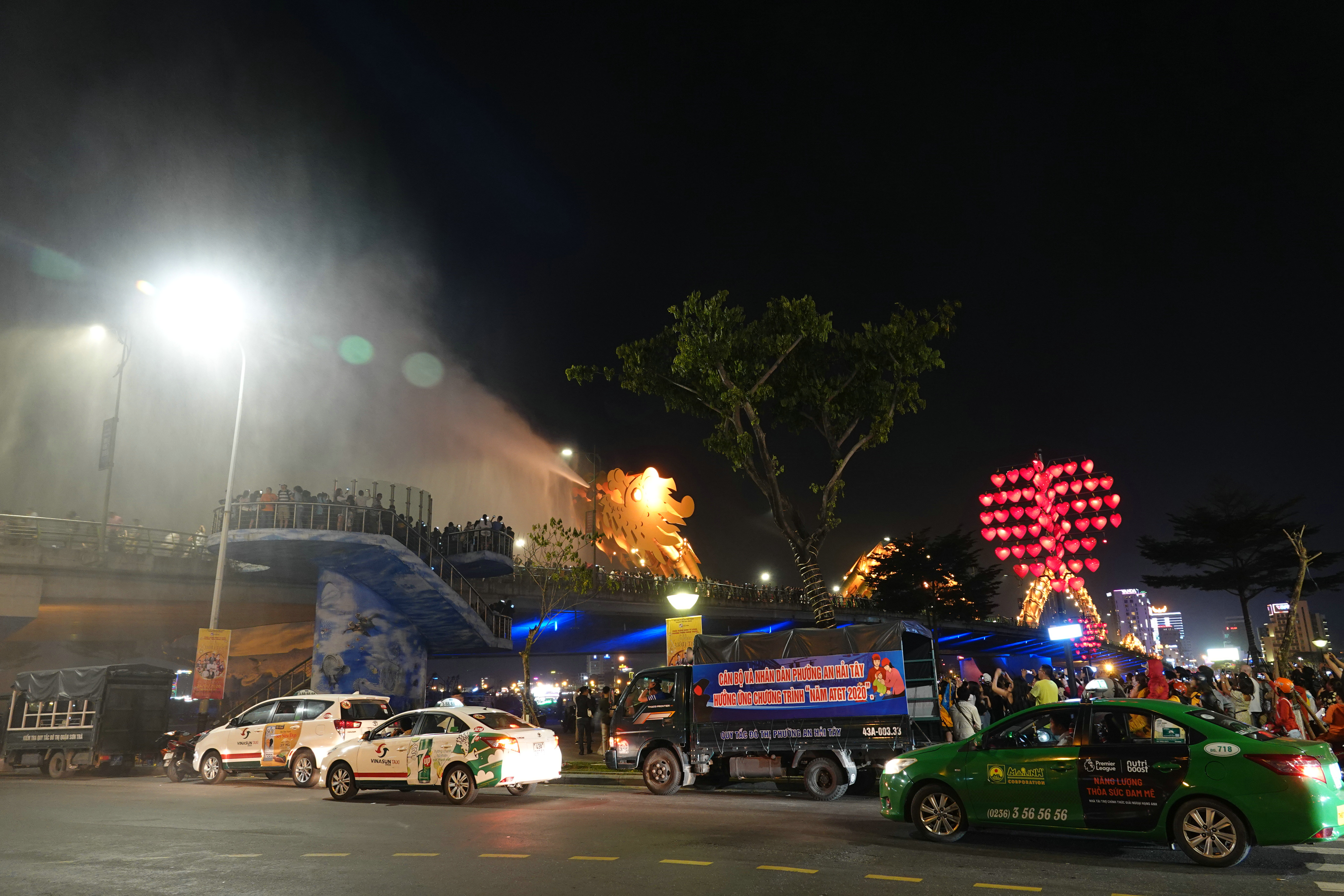 打卡越南岘港网红巴拿山佛手桥,越南岘港旅游网红打卡地