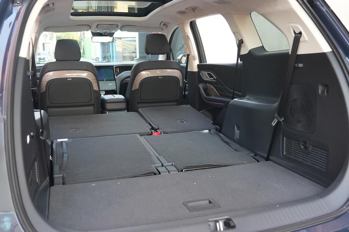 试驾红旗hs7大改款2022款,尺寸4米8以上的20万大型豪华suv