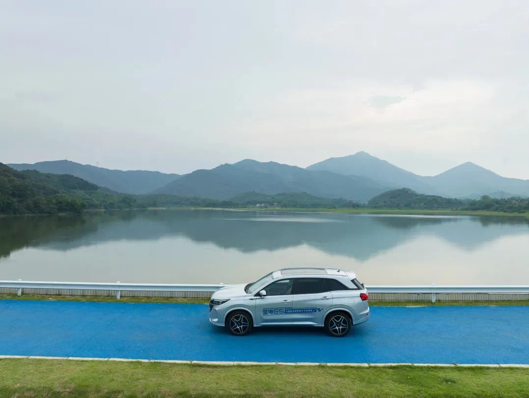 让新能源汽车更好驰骋,探索未来蓝电e5混动汽车引领新潮