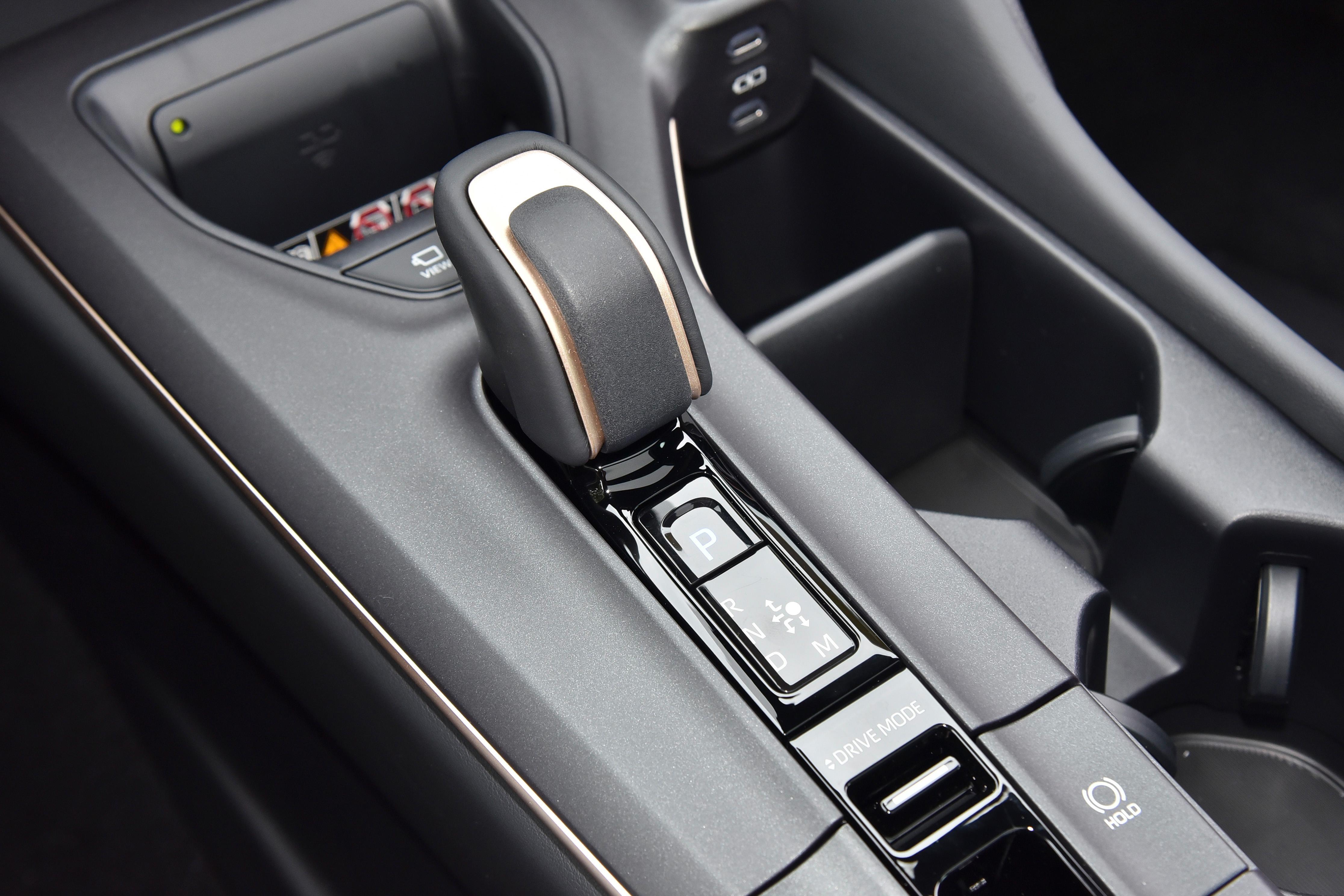 16代皇冠crosssport国内什么时候上市,丰田皇冠sportcross高性能版