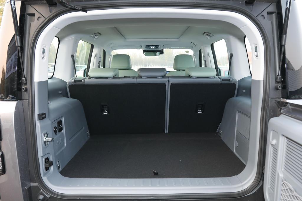 北京bj40l越野车价格,北京bj40刀锋英雄柴油版