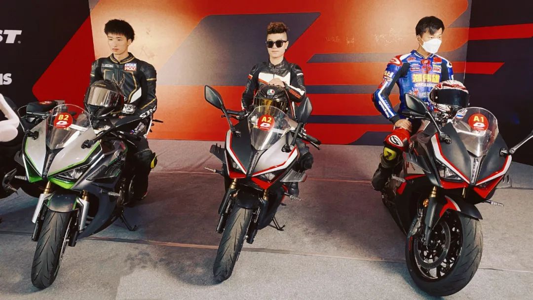 qjmotor赛250青春版落地价,qjmotor550仿赛版售价