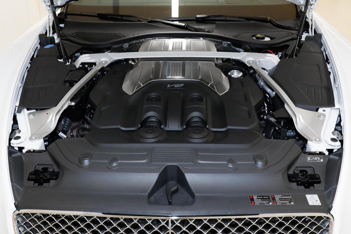 最新款宾利欧陆顶配,优雅与暴力并存的宾利欧陆