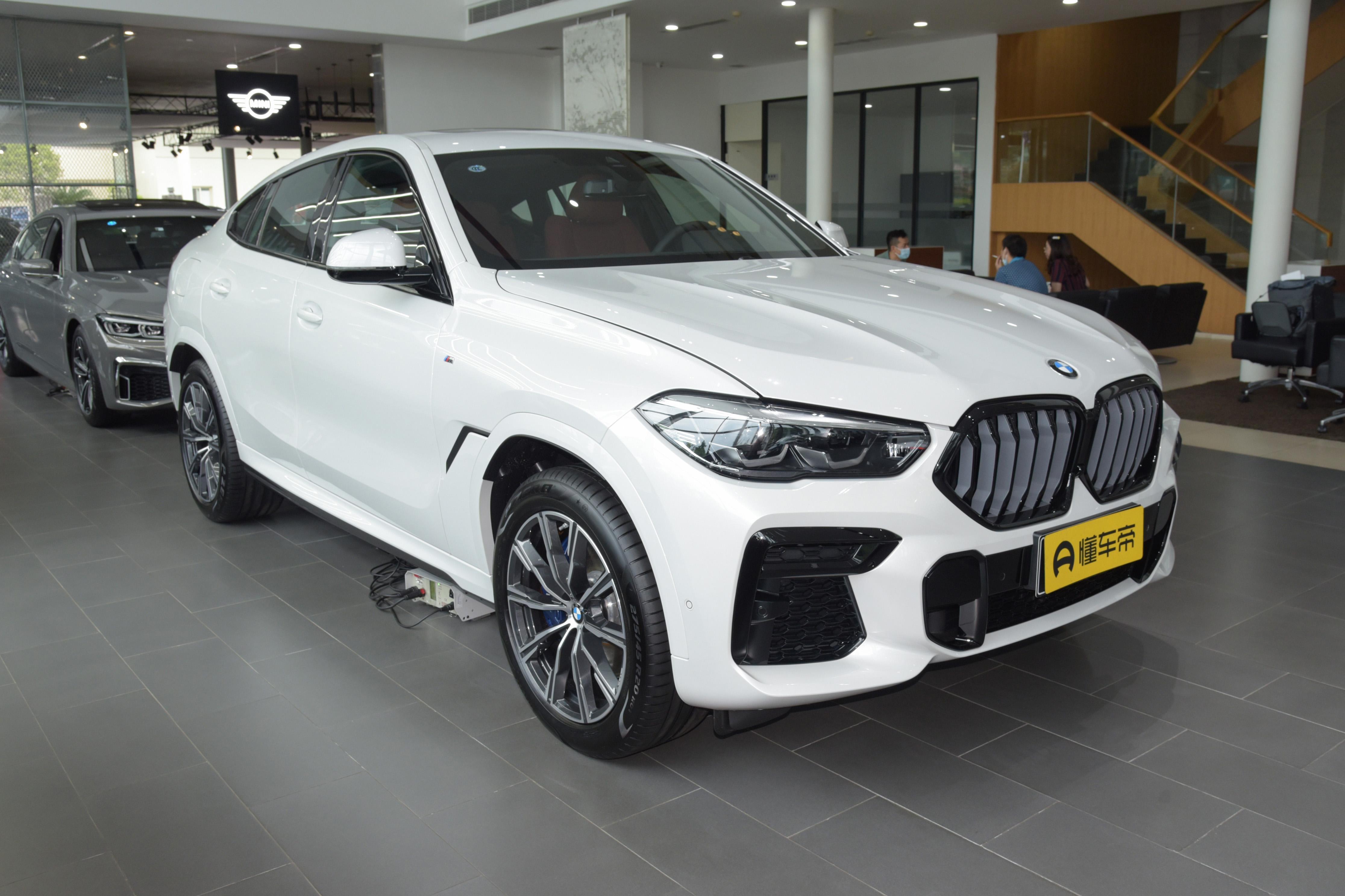 宝马轿跑suvx6,轿跑suv宝马x6m街拍