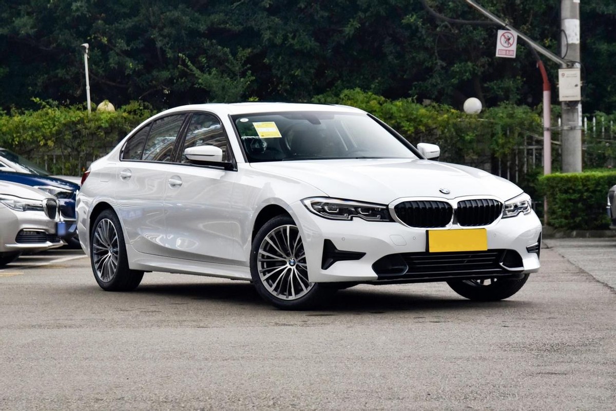 宝马320i18万公里值得购买吗,宝马320i运动套装报价