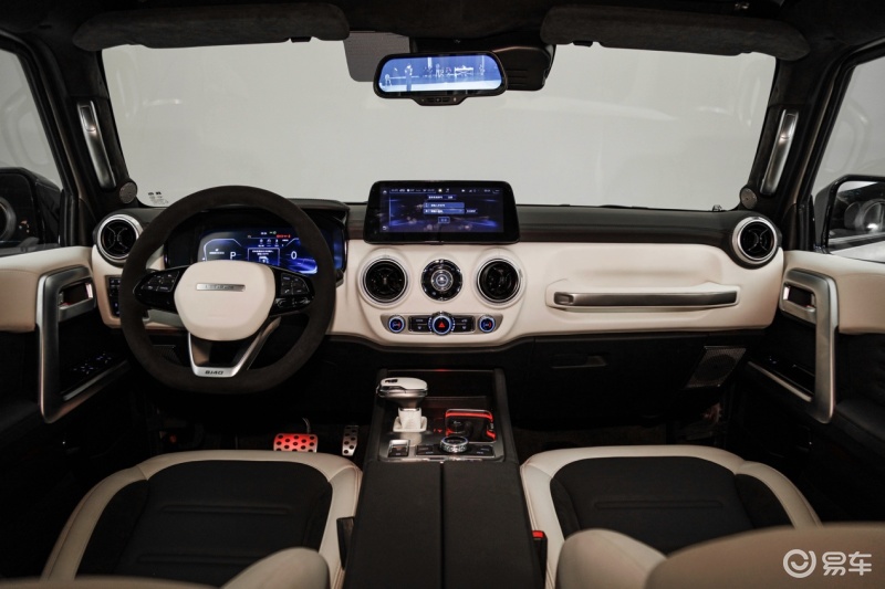 国产可家用可越野的硬派suv推荐,50万以上性价比高的硬派越野suv