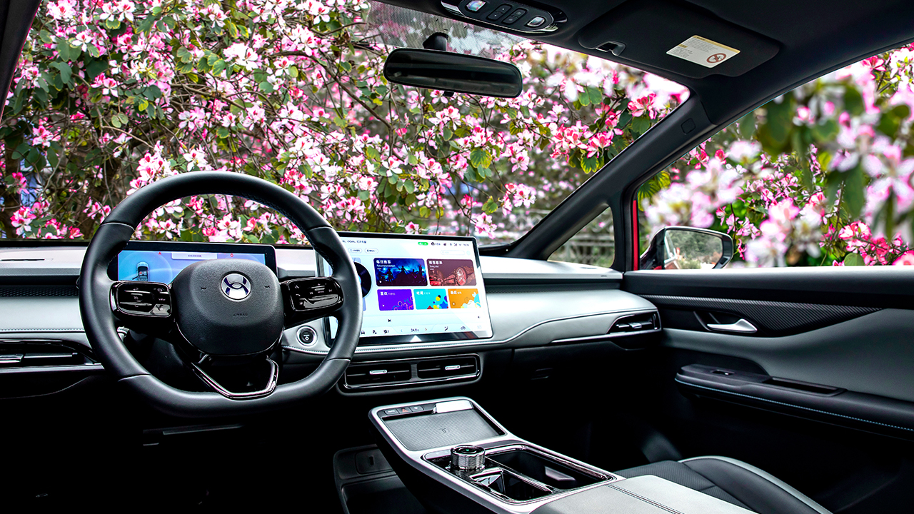 合创最便宜的车型,合创降价