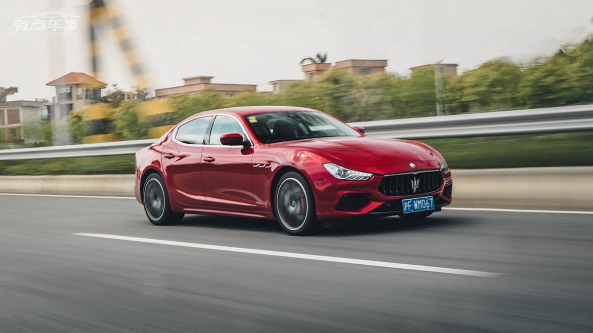 v6大排量自吸发动机,v6大排量跑车