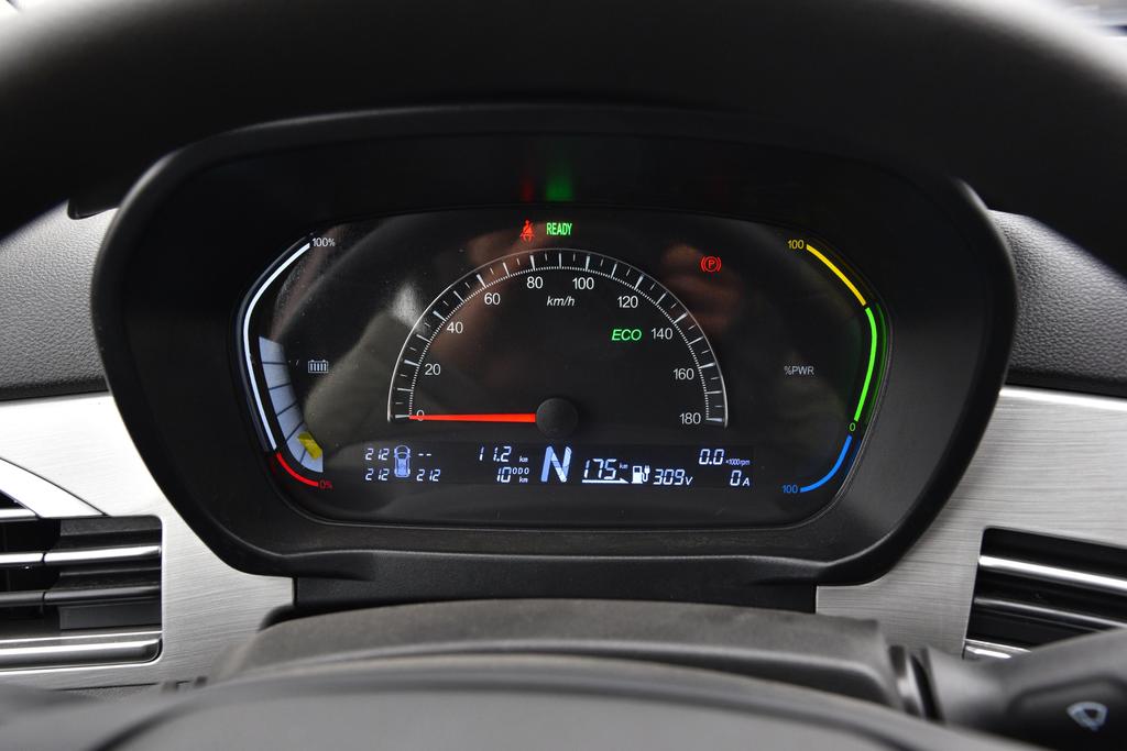 大运悦虎纯电动车价格,大运悦虎和奔奔哪个好