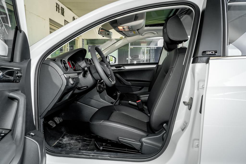 经常跑高速便宜好开的suv,新款捷达va3车主用车真实感受