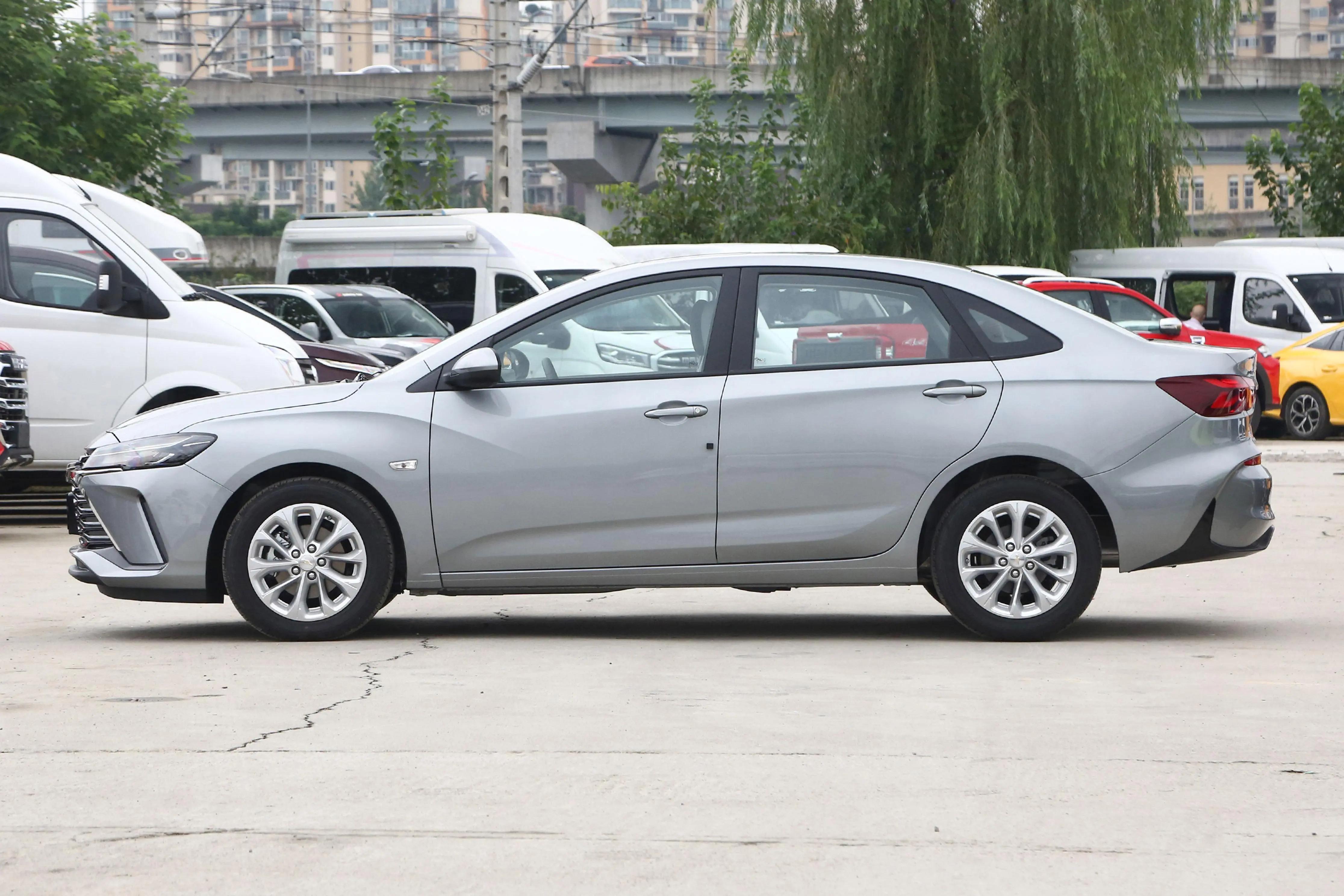 雪佛兰科鲁泽养车费用高吗,雪佛兰科鲁泽用车体验