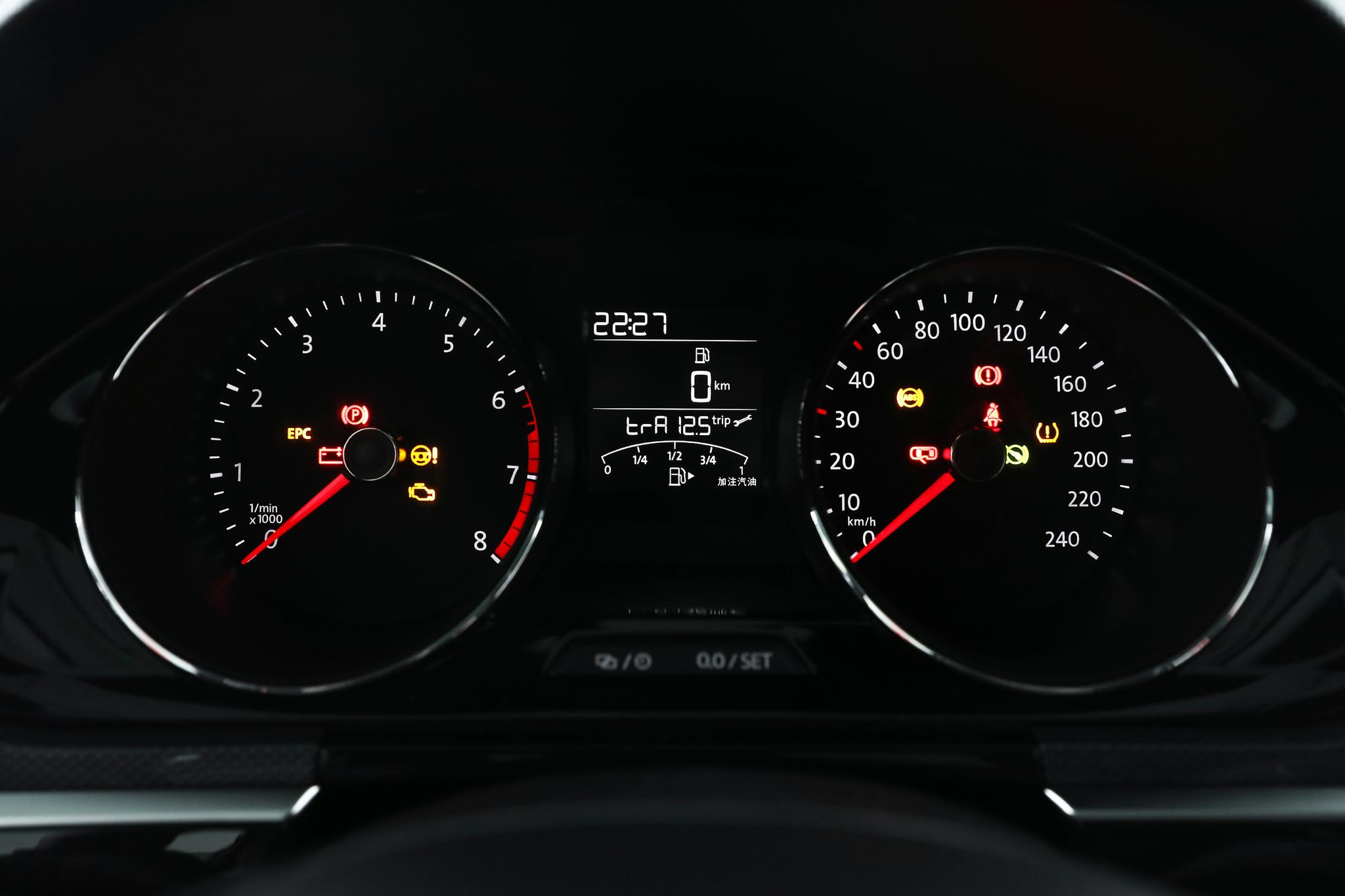 c-trek蔚领驾驶感受,旅行车不如轿车大气