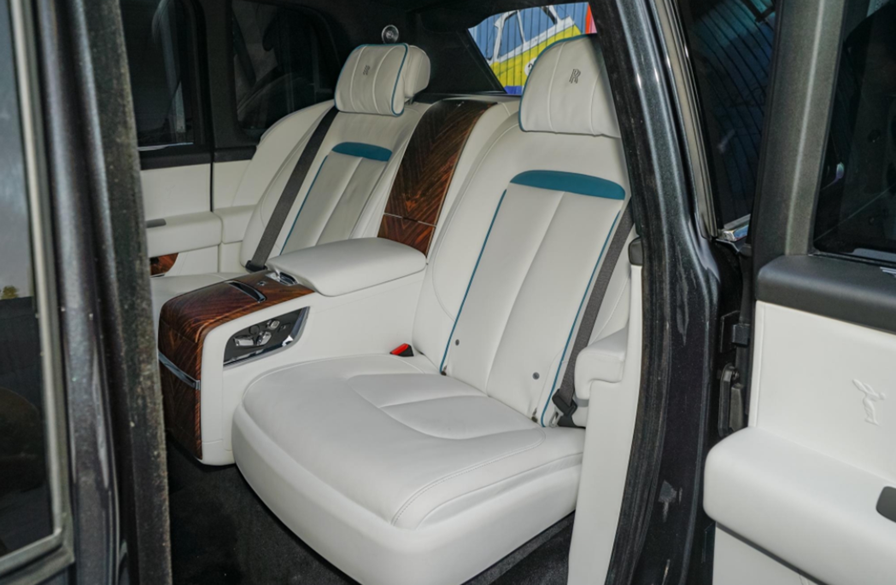 库里南一公里油耗多少钱,库里南油耗为什么大