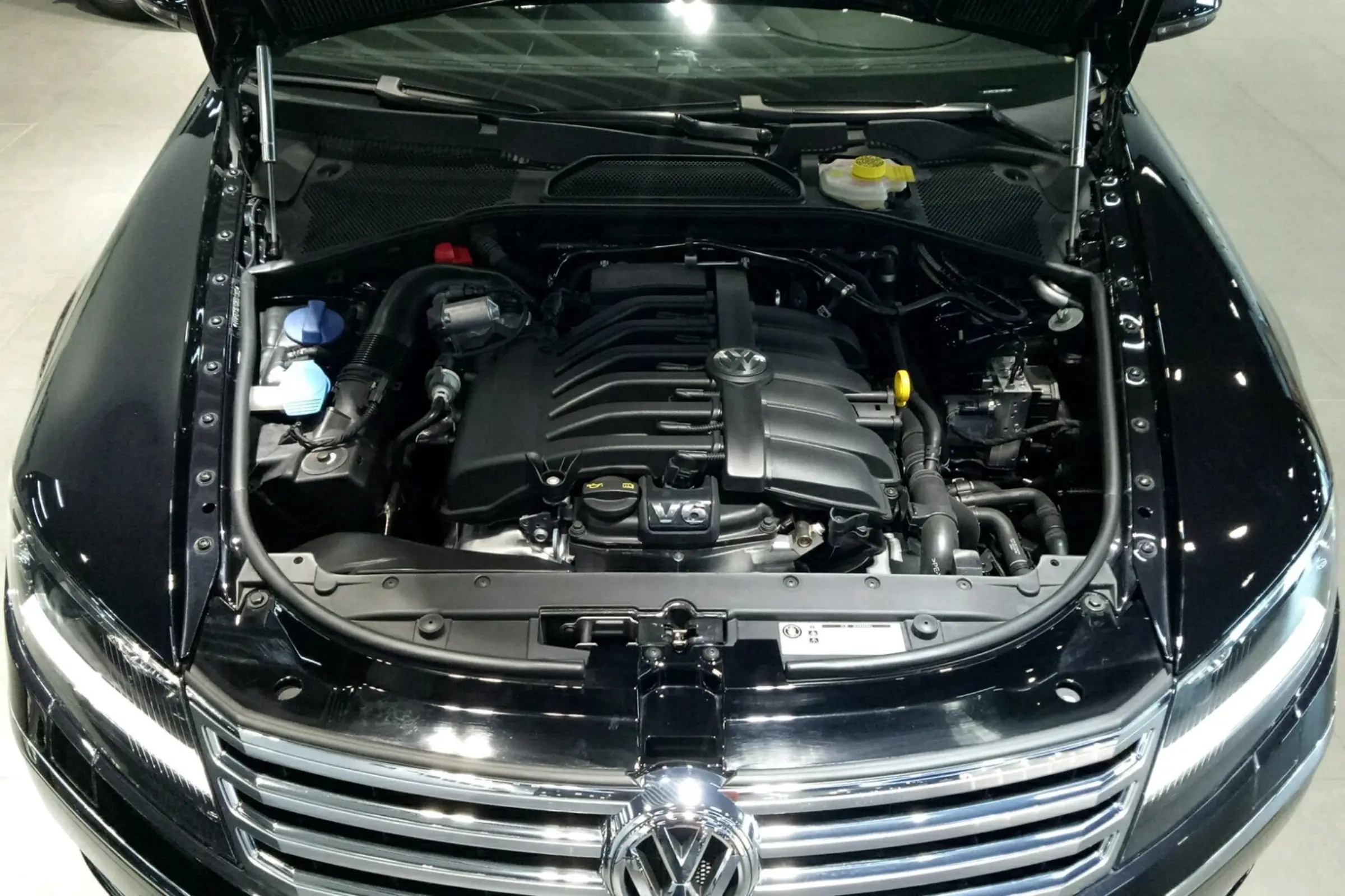 大众辉腾动力配置,3.0lv6发动机多少马力