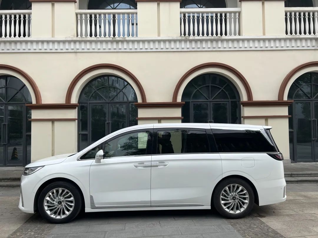 最新岚图梦想家深度试驾,试驾岚图梦想家纯电