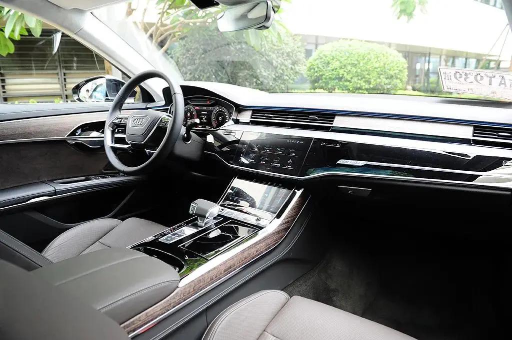 奥迪a8l豪华舒适型,奥迪A8l高级感