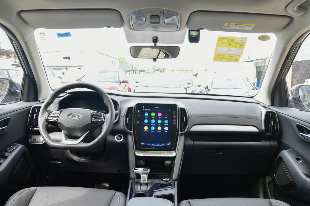 ix35现代2022款2.0自动挡落地价,2021现代ix35全款落地价分期明细